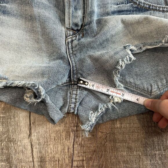Free People Denim Short Shorts 26 Low Rise Raw Hems Button Fly Distressed - Picture 9 of 12